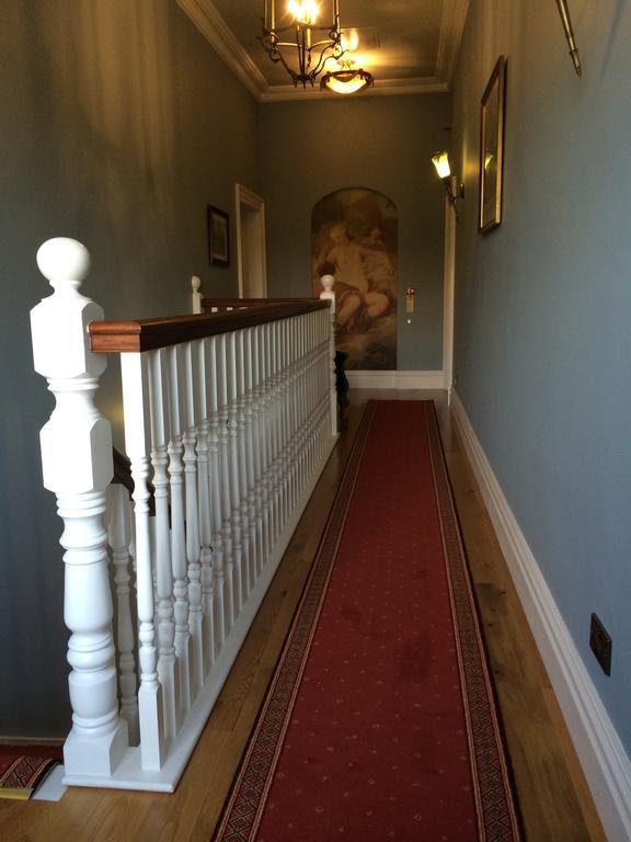 Wilton Castle Apartment เอนนิสคอร์ธี ภายนอก รูปภาพ