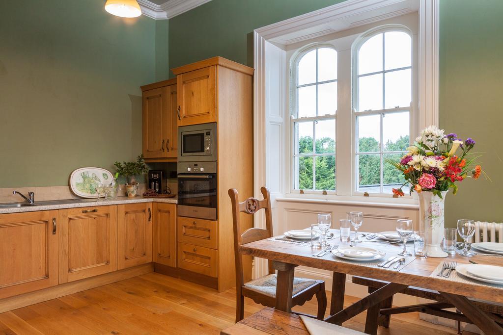 Wilton Castle Apartment เอนนิสคอร์ธี ภายนอก รูปภาพ